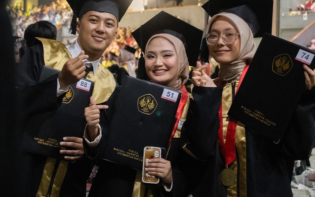 Info Wisuda Sarjana dan Pascasarjana Gelombang II Tahun Akademik 2024/2025